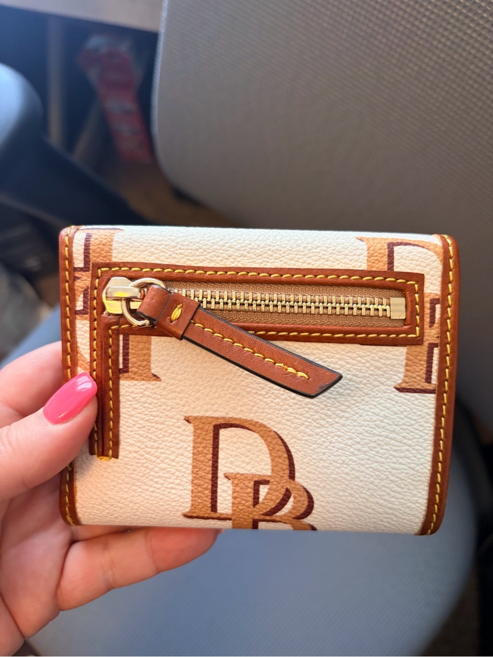 Dooney & Bourke Monogram Small Flap Card Wallet Beige Tan Coated Canvas - Picture 3 of 6